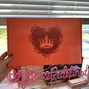 New Jeffree Star Tangerine Queen Soft Crown Mirror
